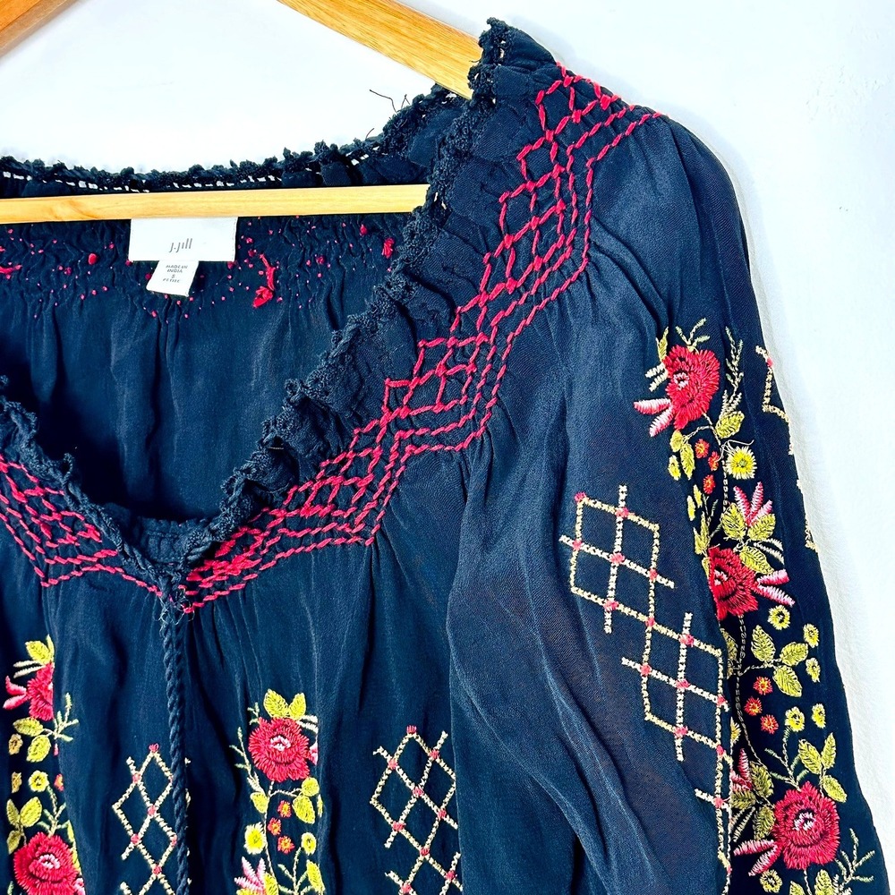 J Jill Black Embroidered Floral V Neck Tassel Long Sleeve Petite Blouse Top‎ S - Picture 4 of 10